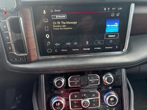 Used 2023 GMC Yukon Denali Ultimate AWD/4WD image 14