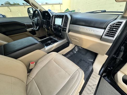 Used 2017 Ford F350 Lariat AWD/4WD image 12