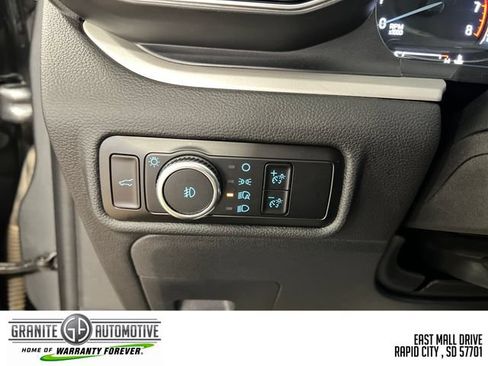 Used 2023 Ford Explorer XLT w/ Equipment Group 202A AWD/4WD image 31