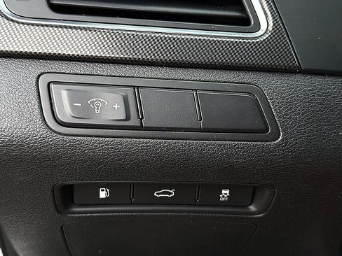 Used 2017 Hyundai Sonata Sport w/ Value Edition Package 02 FWD image 18