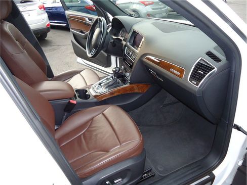 Used 2015 Audi Q5 2.0T Premium Plus w/ Technology Package image 16