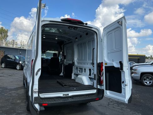 Used 2023 Ford Transit 250 Medium Roof image 22