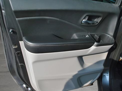 Used 2017 Honda Ridgeline RTL image 9