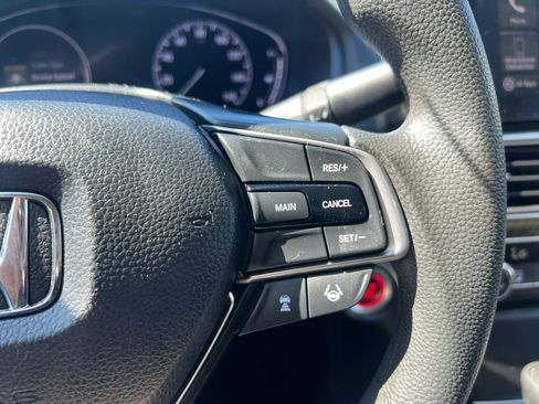 Used 2018 Honda Accord EX image 20