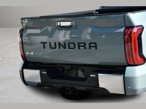 Used 2024 Toyota Tundra Limited AWD/4WD image 25