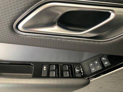 Used 2020 Land Rover Range Rover Velar R-Dynamic S AWD/4WD image 20
