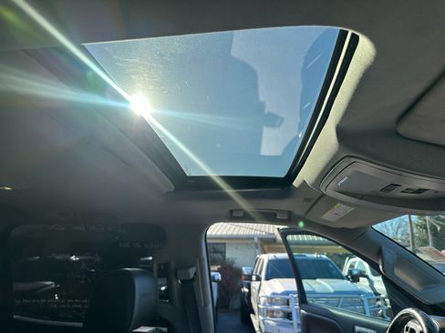 Used 2016 GMC Sierra 2500 Denali w/ Duramax Plus Package image 15