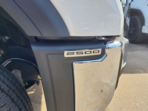 New 2026 GMC Sierra 2500 Pro w/ Convenience Package image 12