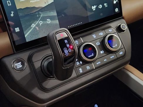 New 2026 Land Rover Defender 110 X AWD/4WD image 19