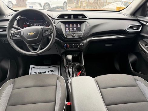 Used 2023 Chevrolet TrailBlazer LT FWD image 21