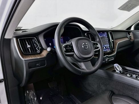 Used 2023 Volvo XC60 B6 Ultimate AWD/4WD image 9