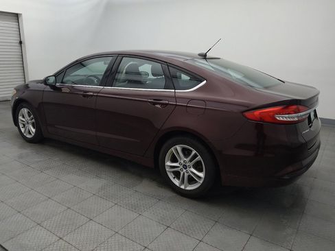 Used 2018 Ford Fusion SE FWD image 3
