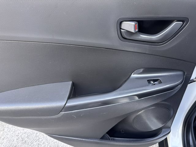 Used 2018 Hyundai Kona SEL AWD/4WD image 16