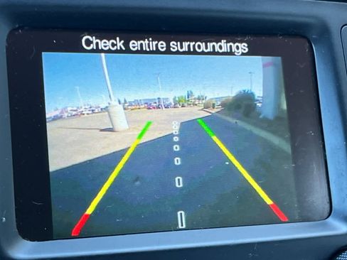Used 2018 Jeep Cherokee Latitude w/ Altitude Package FWD image 21