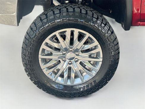 Used 2018 GMC Sierra 1500 SLT w/ SLT Preferred Package RWD image 31