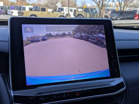 New 2026 Jeep Compass Latitude image 23