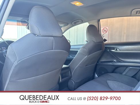 Used 2020 Toyota Camry LE w/ Carpet Mat Package image 29