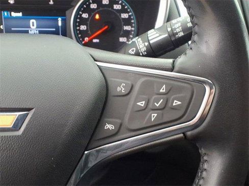 Used 2020 Chevrolet Equinox LT image 17