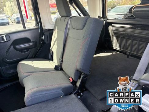 Used 2024 Jeep Wrangler Unlimited Rubicon image 21
