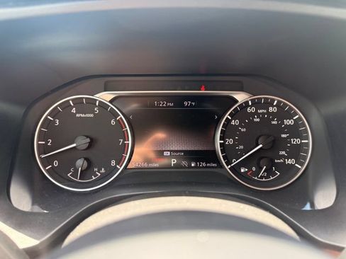 Used 2024 Nissan Rogue S FWD image 3