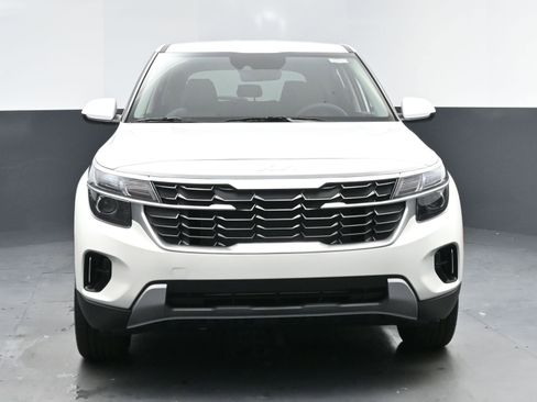 New 2026 Kia Seltos LX image 11