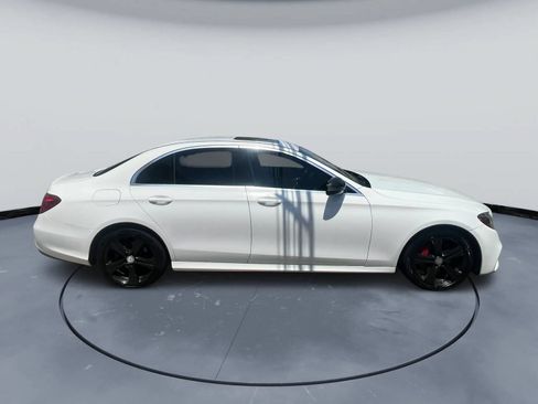 Used 2017 Mercedes-Benz E 300 image 3