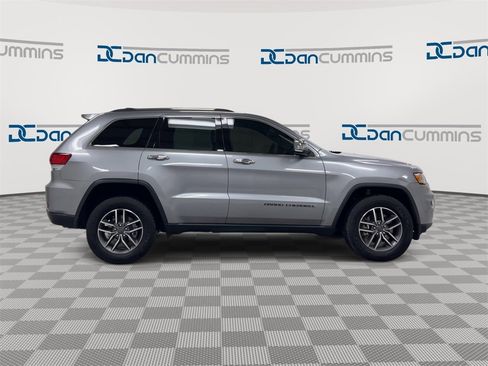 Used 2021 Jeep Grand Cherokee Limited image 9