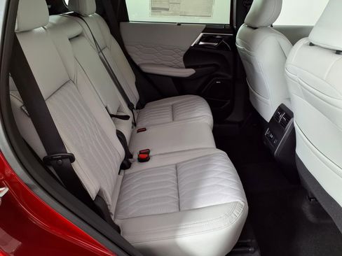 New 2026 Mitsubishi Outlander SEL FWD image 11