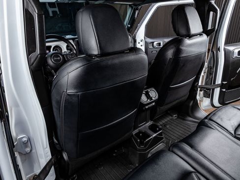 Used 2021 Jeep Wrangler Unlimited Sport image 33