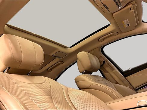 Used 2019 Mercedes-Benz S 560 Sedan image 14
