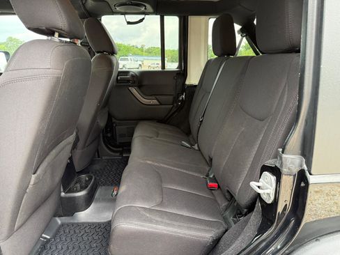 Used 2014 Jeep Wrangler Unlimited Sport w/ Quick Order Package 24S AWD/4WD image 19