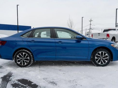 Used 2024 Volkswagen Jetta S image 5