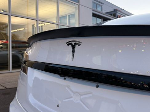 Used 2021 Tesla Model S Plaid image 13