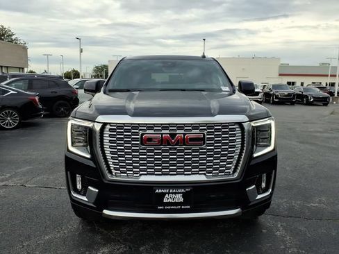 Used 2023 GMC Yukon XL Denali w/ Advanced Technology Package AWD/4WD image 14