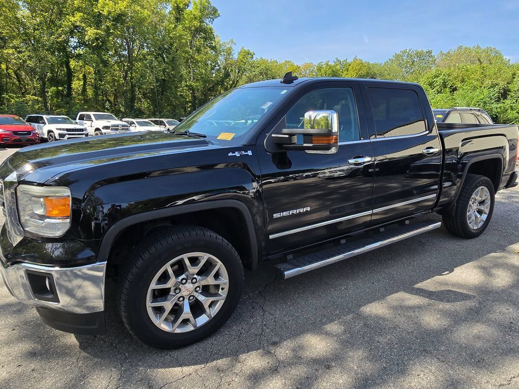 Used 2015 GMC Sierra 1500 SLT w/ SLT Crew Cab Value Package AWD/4WD image 2
