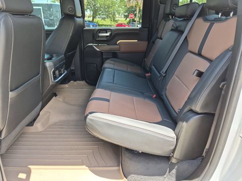Used 2022 Chevrolet Silverado 3500 High Country AWD/4WD image 22