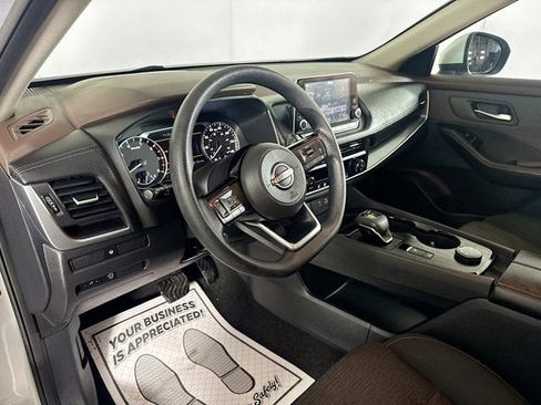 Certified 2023 Nissan Rogue SV image 9