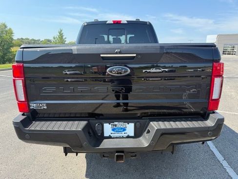 Used 2022 Ford F250 Lariat w/ Black Appearance Package image 5