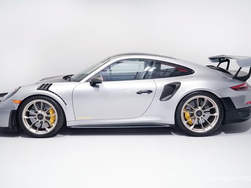 Used 2018 Porsche 911 GT2 RS RWD image 5