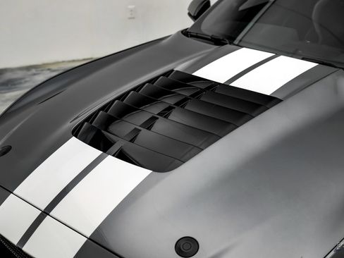 Used 2021 Ford Mustang Shelby GT500 w/ Carbon Fiber Track Pack RWD image 38