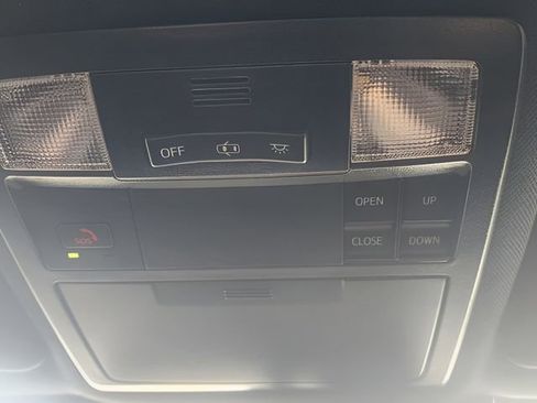 Used 2022 Toyota Tacoma TRD Sport w/ TRD Premium Sport Package RWD image 34