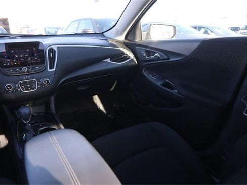 Used 2024 Chevrolet Malibu LT image 23