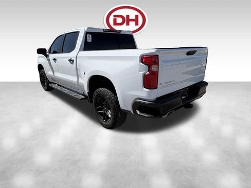 Used 2024 Chevrolet Silverado 1500 LT Trail Boss w/ Protection Package AWD/4WD image 8
