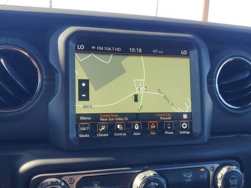 Used 2022 Jeep Wrangler Unlimited Sahara image 23