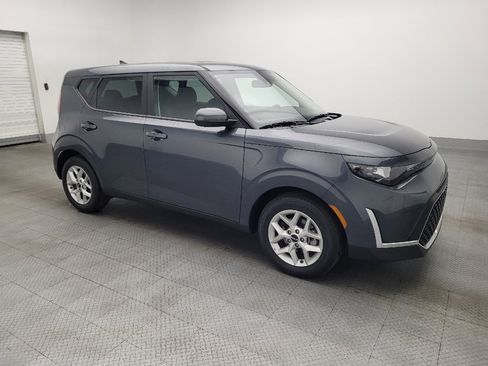 Used 2025 Kia Soul LX w/ LX Technology Package image 11
