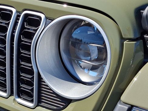 New 2026 Jeep Wrangler Unlimited Sahara AWD/4WD image 4