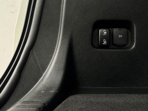 Used 2022 Ford Edge ST image 29