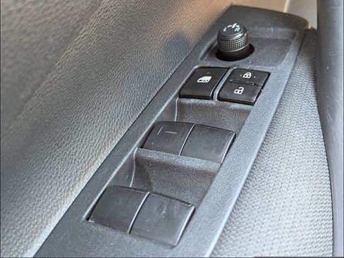Used 2024 Toyota Corolla LE FWD image 25