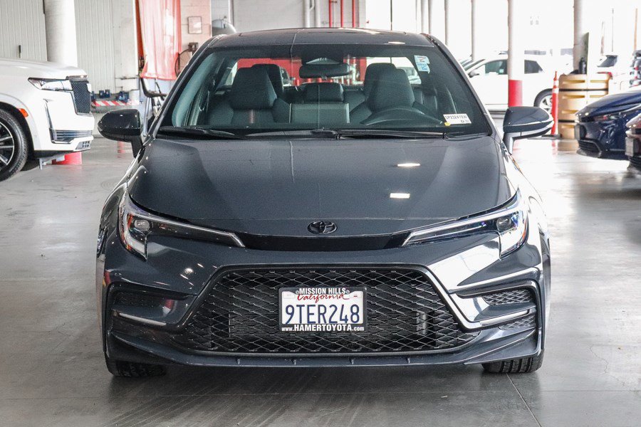 Certified 2025 Toyota Corolla SE w/ SE Premium Package FWD image 2