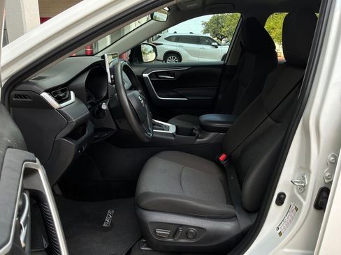 Used 2023 Toyota RAV4 XLE FWD image 10